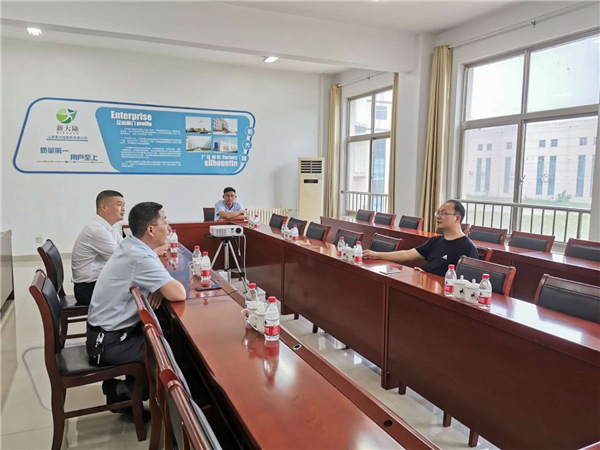 2020年8月11日平邑縣委常委、市派第一書記工作組大組長王開峰同志到公司調研指導工作